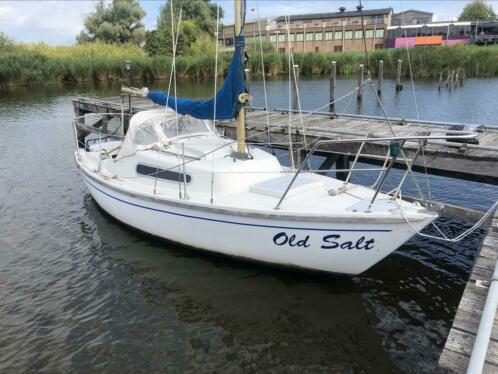 Hurley 700 kajuitzeilboot