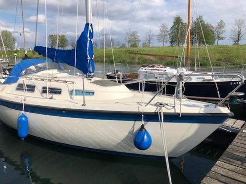 Hurley 800 kajuitzeilboot, zeer mooi en compleet