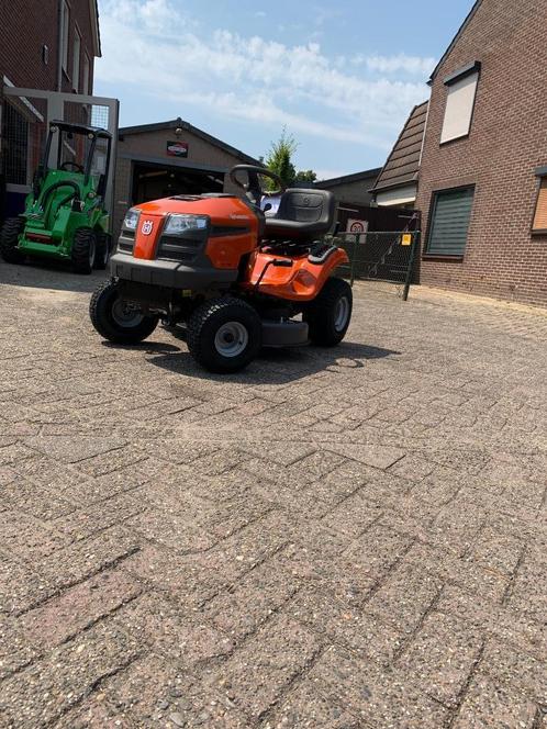 Husqvarna TS 138 tractor model