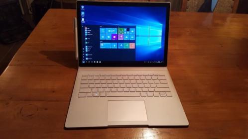 Hybride laptoptablet Microsoft Surface BOOK met garantie.