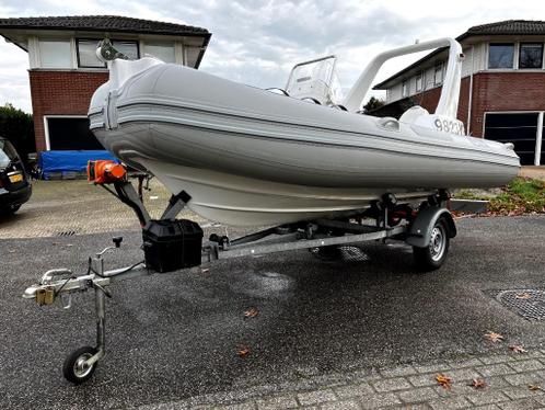 HYPALON 420, NOG 1 WEEK IN DE VERKOOP DAARNA IN STALLING