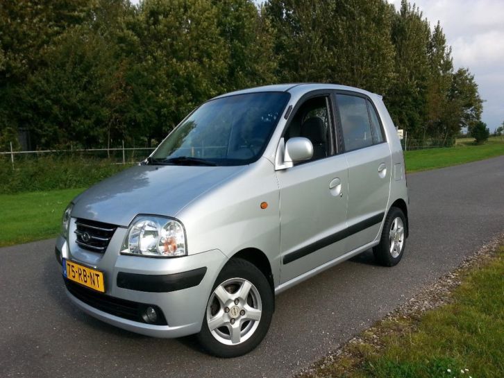 Hyundai Atos 1.1 AUT 2005 Grijs 66650 KM  VERKOCHT 