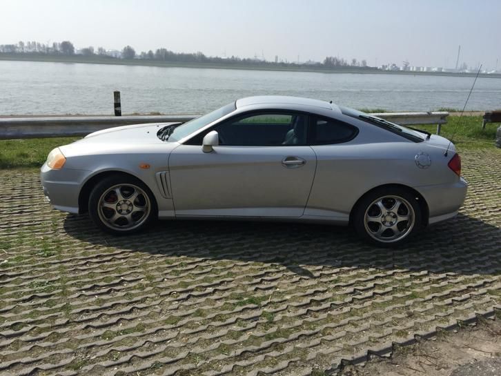 Hyundai Coupe 2.7 V6 AUT 2002 Grijs