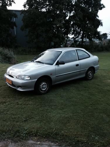 Hyundai Excel 1.3 L HB 2000 Grijs nieuw apk