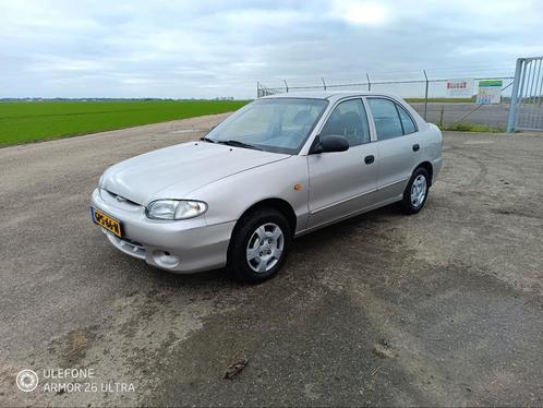 Hyundai Excel met 24.000km