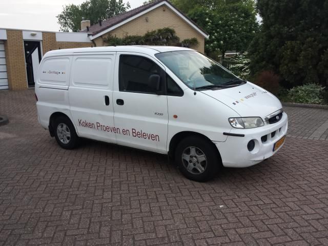 Hyundai H 200 2.5 Basic Stuurbekr Bj 2001 Enkel Cabine loopt