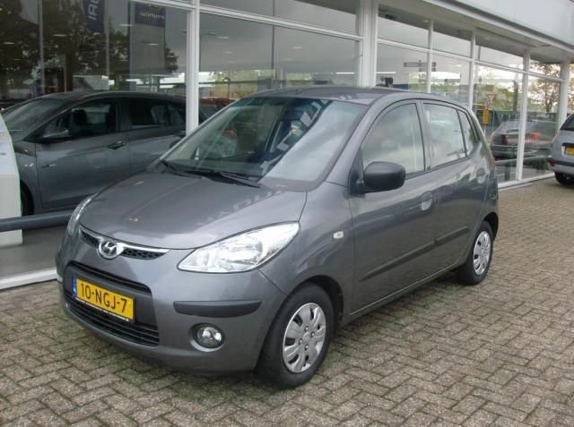 Hyundai I 10 ZGAN INCL AIRCO. 4 DEURS.CD.RIJD NOG ALS NIEUW.