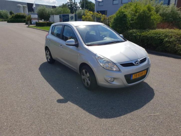 Hyundai I 20 1.4 dynamic 5-DRS 2009