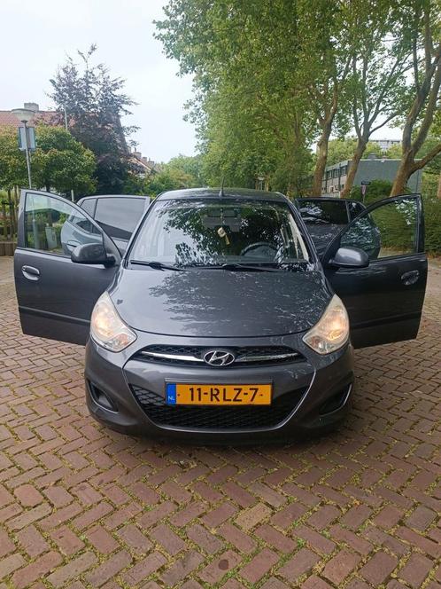 Hyundai i10 1.1 I 5DR 2011 Grijs met airco en smart Android