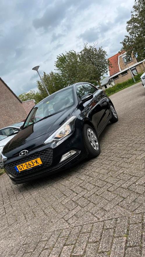 Hyundai i20 1.2i LP Blue 75PK 5D 2015 Zwart