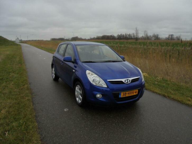 Hyundai i.20 1.4-catcher 5drs spec uitv veel extras airco