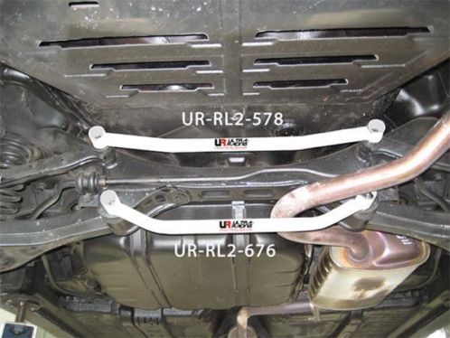 Hyundai i30 07 UltraRacing 2-Punts Achter-onder Brace 676