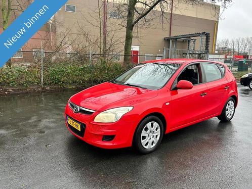 Hyundai i30 1.4i Active Cool NETTE AUTO RIJD EN SCHAKELT GOE