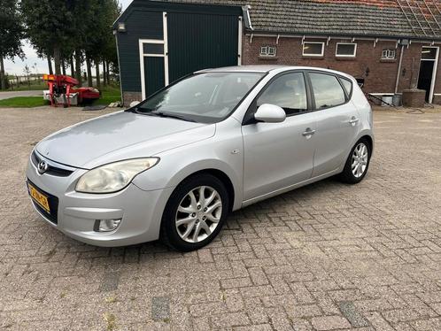 Hyundai i30 1.6 Crdi HP 5DR 2007 Grijs