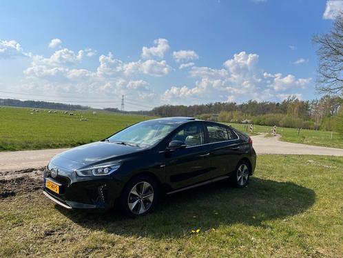 Hyundai Ioniq EV Premium 120 pk Aut. 2018 Zwart Subsidie