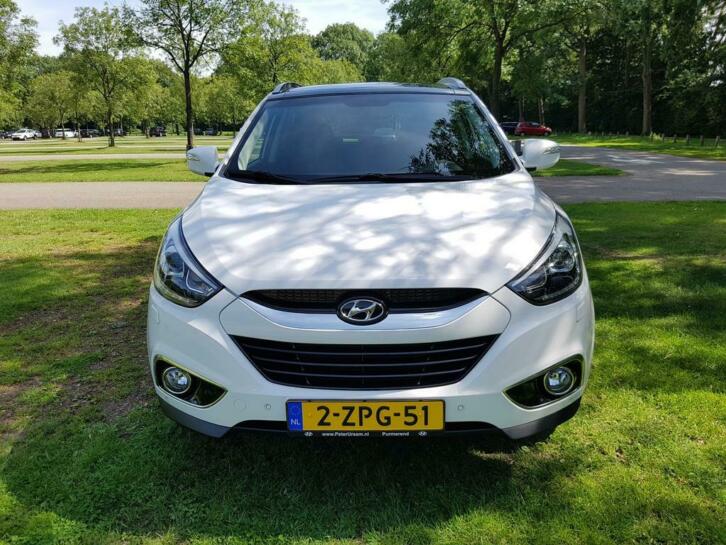 Hyundai IX35 1.6i GDI Blue i-Catchr 135pk 2015 Wit  Leer