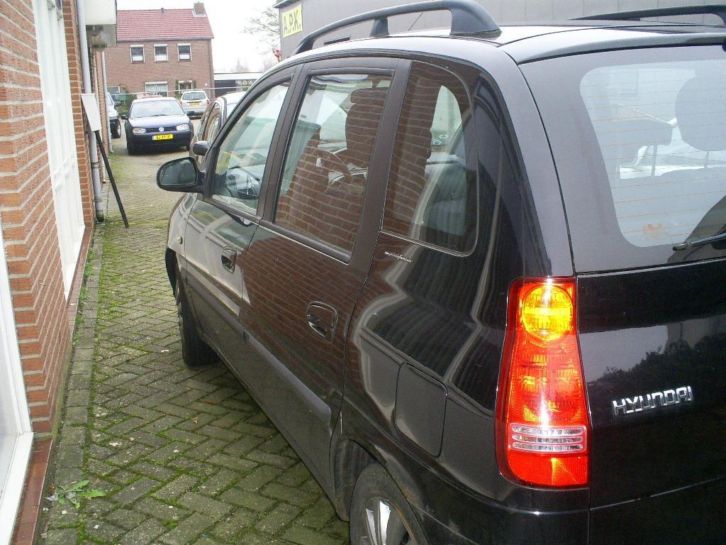 Hyundai Matrix 1.6 I 2002 Zwart