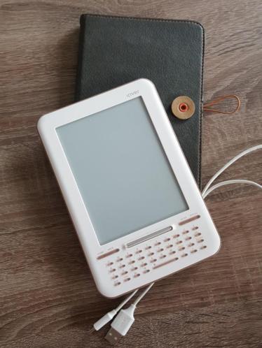 I River E-Reader