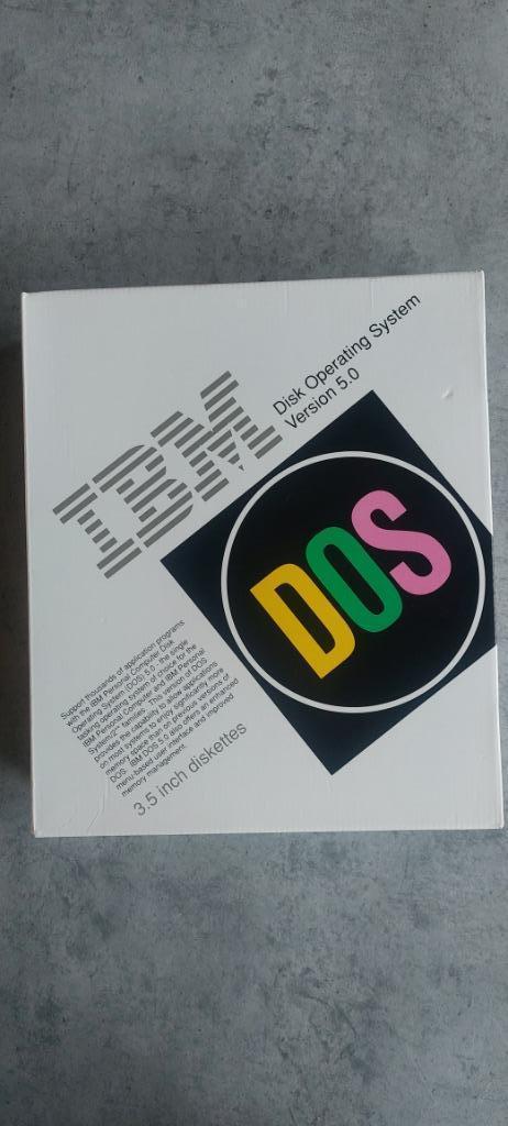 IBM DOS 5.0 boeken en 3 diskettes