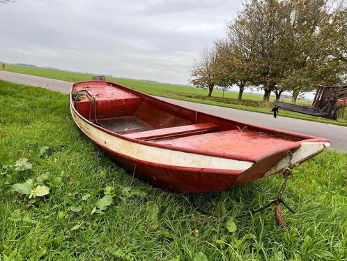 Ijzeren roeiboot