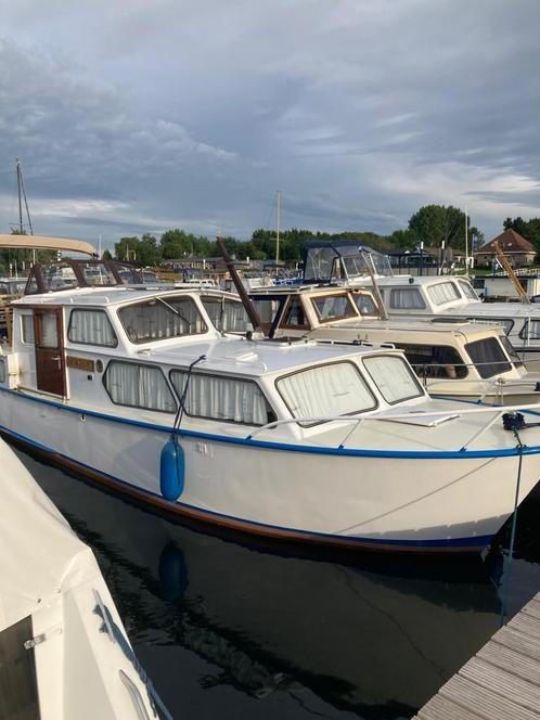 In zeer nette staat verkerende 9,0 meter motorboot