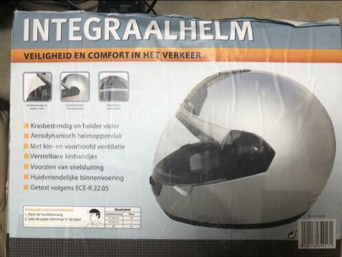 Integraalhelm motorhelm xl nieuw in doos.