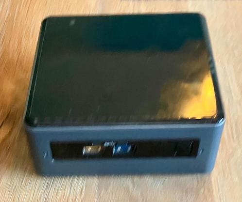 Intel NUC7PJYH (mini PC) 8GB RAM 500 GB SSD