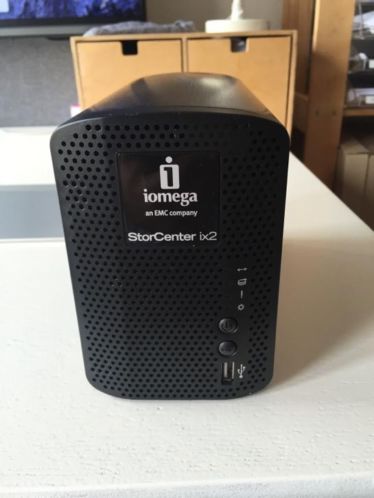 iOmega StorCenter IX2 NAS