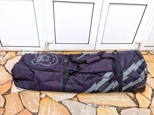 ION Kitesurf boardbag travel
