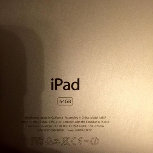iPad 1 64 Gb WiFi en 3G ,met hoes nieuw staat