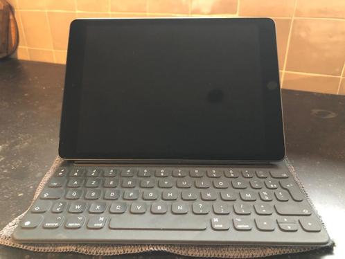 IPad 10.2 256 GB Cellular en WiFi met smart key case