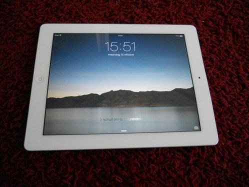 Ipad 2 wit 16GB Wifi ios 8.0.2 