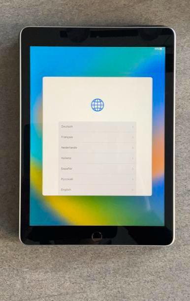 Ipad 2018 6e gen A1893 32GB