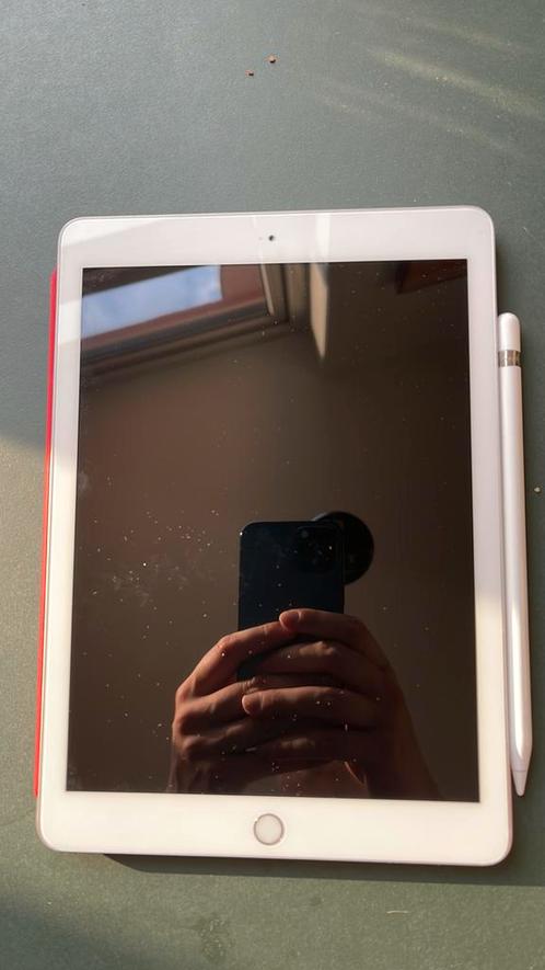 iPad (2018)  Apple Pencil (1Gen)  Smart Cover (rood)