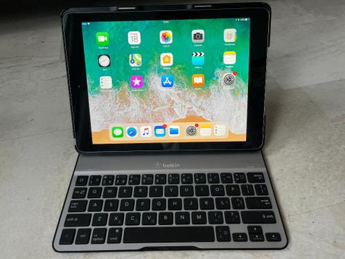 Ipad 2018 met Belkin toetsenbord inclusief hoes