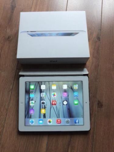 Ipad 3 wit 16 GB WIFI zgan met cover