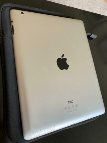iPad 4 16gb met sleeve