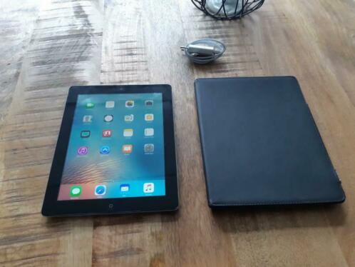 IPad 4 met 16 GB, WI-FI en Bescherm-Case.