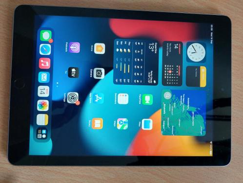 Ipad 5th gen(2017) 32GB. Met barst en slechte volume knop