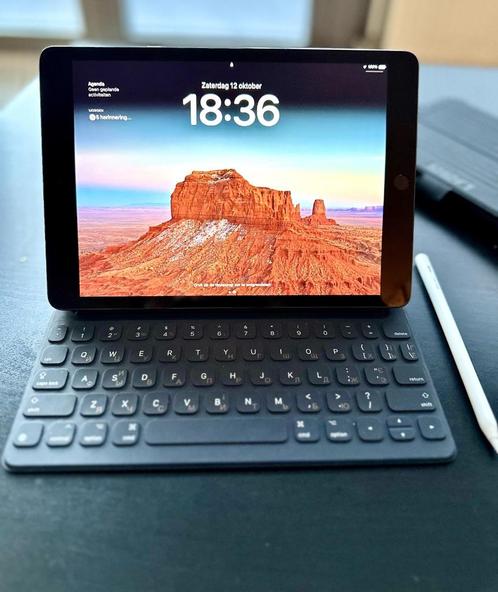 Ipad 7th Gen  Smart-Keyboard  Pencil