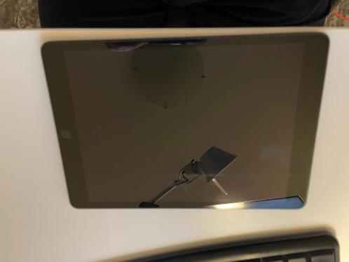 iPad 9th Generation, met 4G, 64GB, Space Grey, EUR 400