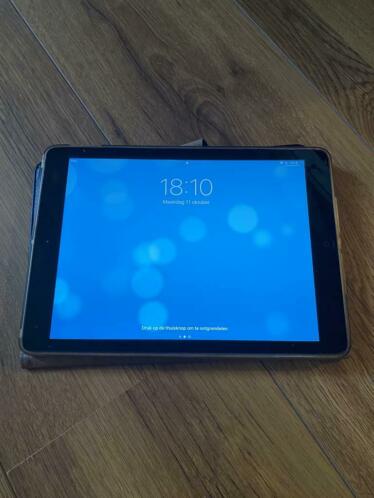 Ipad Air 16GB (inclusief hoesje)