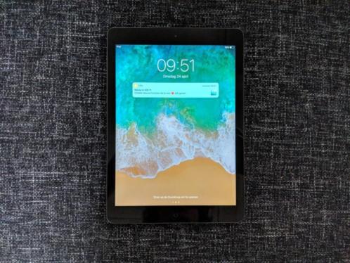 iPad Air 16GB Wi-Fi Space Gray