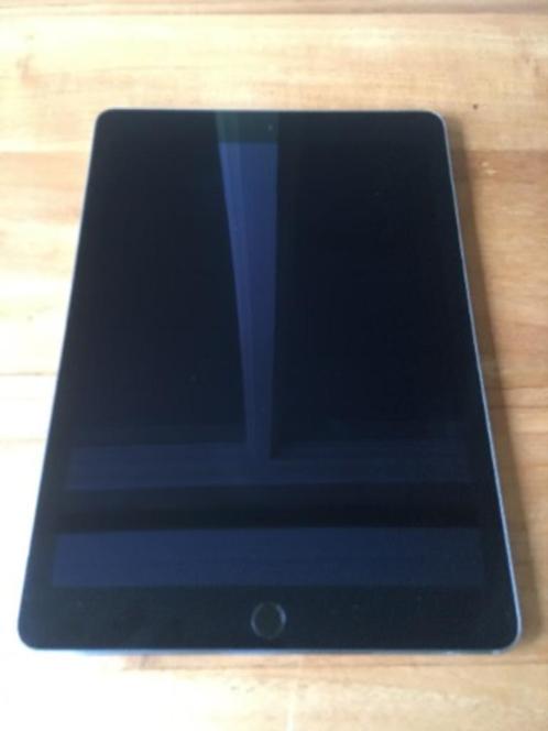 iPad Air 2 (2014, 10.1 inch)