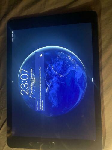 Ipad air 2 64GB space gray scheur in scherm