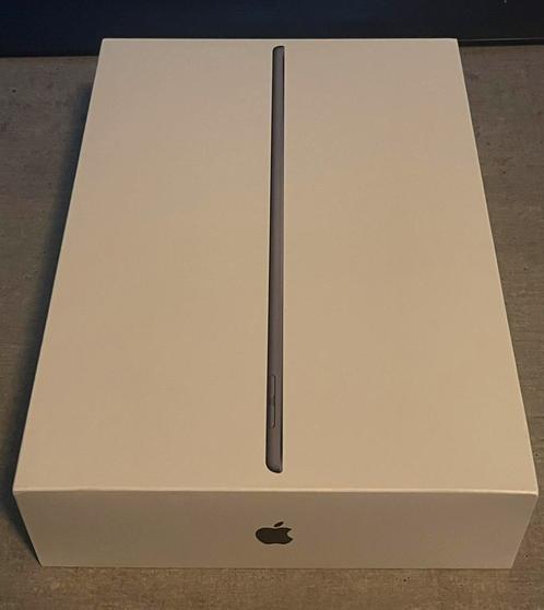 iPad Air 2019 Wi-Fi 64GB, Apple Keyboard, Apple Pencil