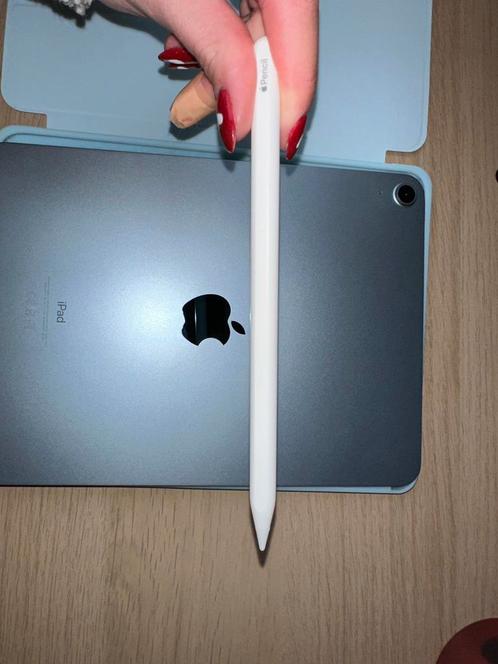 iPad Air 2022 10.9 inch, M1 chip  Apple Pencil