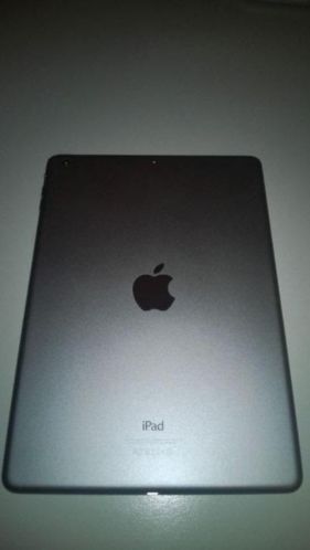 iPad Air 64 GB Wi-Fi. Rode originele Smartcase