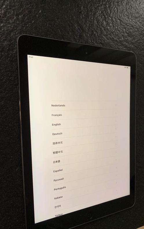 iPad air Grijs. Type A1474. 16 GB.