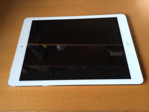 iPad Air Zilver 128GB  3G  Keyboard